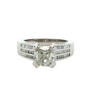 Ladies Platinum 1-1/2Ct Cushion Cut Diamond Engagement Ring SZ:5