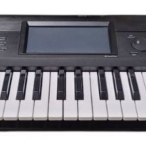 Korg KROME-61 Synthesizer Keyboard Workstation Black keyboard