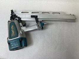 Makita AN924 Pneumatic Air 3-1/2 Inch 21 Degree Framing Nailer