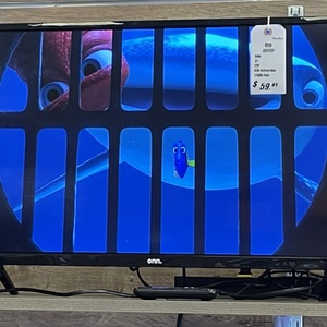 Onn Flat Panel Roku TV 32" 