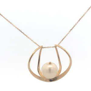 14K Yellow Gold 18 in. Pearl Necklace 3.9g