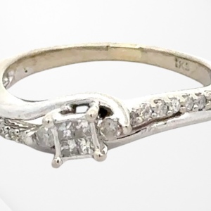 10K White Gold 1/3 Carat TW Diamond Engagement Ring