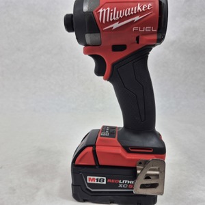 Milwaukee 2953-20 Cordless 1/4" 18V Impact Wrench W/ Battery