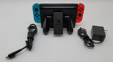 Nintendo Switch V1 Hac-001 UNPATCHED Low Serial Number (XAW1005626XXXX)