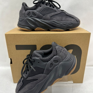 Adidas Yeezy Boost 700 Fv5304 Sz6