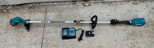 Makita XRU12SM1 18V LXT Brushless Cordless String Trimmer w/ Battery + Charger