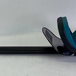 Makita XHU02 22" 18V LXT Li-Ion Dual Action Cordless Hedge Trimmer - Tool Only