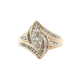 Ladies 10K Yellow Gold 44 Diamond 1/2CTW Cluster Ring SZ:7, 3.8g