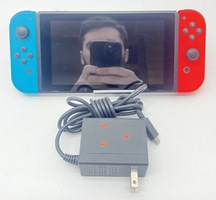 Nintendo Switch V2  HAC-001(-01) 32GB Handheld Console