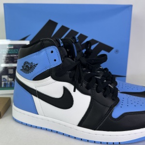 Nike Air Jordan 1 High Retro "UNC Toe" Size: 11 US Mens 