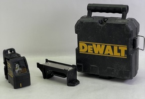 DEWALT 100 ft. Green Self-Leveling Cross Line Laser Level with (3) AA Batteries 