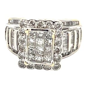10K White Gold  2.0 CTW Diamond, 7.1 g Ring 