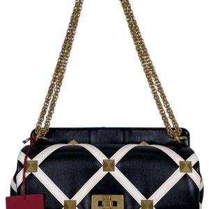 Valentino Garavani Nappa Roman Stud Black/White