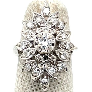 14K White Gold 1/2 Carat TW Diamond Cluster Ring
