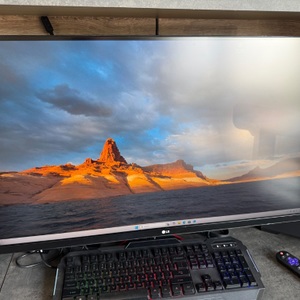 LG 32GK650F-B Ultra Gear 32" Gaming Monitor