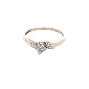 14K White Gold .15 Carat TW Diamond Fashion Ring