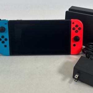 Nintendo Switch V1 w/ All Accessories - HAC-001 - Blue/Red
