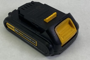 DEWALT 20V MAX Compact Lithium-Ion 1.5Ah Battery Pack