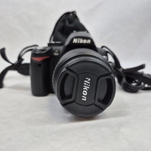 Nikon D3000 DSLR Camera 10.2MP 18-55mm Lens