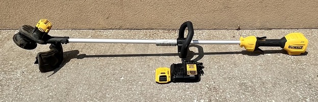 Dewalt DCST925M1 20V String Trimmer Kit