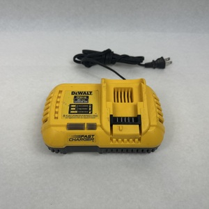 Dewalt 20V MAX Lithium-Ion Fan Cooled Fast Battery Charger DCB118