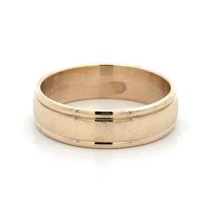 Gents 10K Yellow Gold  Benchmark 6mm Plain Band
