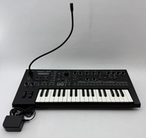 Roland JD-Xi Analog/Digital Synthesizer with Vocoder