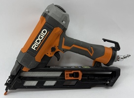 Ridgid R250AFF 15-Gauge Angled Finish Nailer Nail Gun