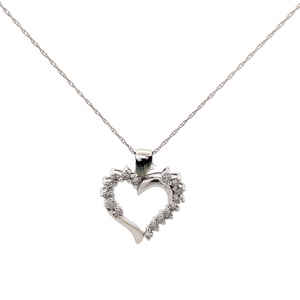 10K White Gold 1/5CTW Diamond Heart Necklace 20 in. 2.1g