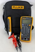 Fluke 117 True RMS Multimeter w/VoltAlert Pen