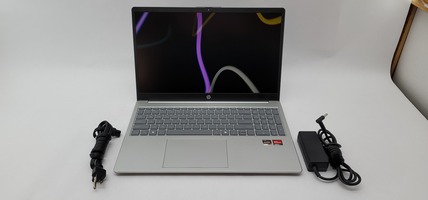 Hewlett Packard 15-fc0047wm Win 11 Laptop / Ryzen 7 / 16GB / 512GB