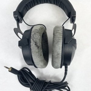 Beyerdynamic DT 770 Pro - 80 Ohms Over Ear Headphones