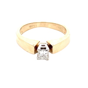14K Yellow Gold .22Ct Princess Diamond Solitaire Ring SZ:6