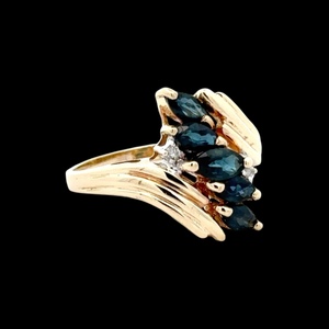 Ladies 10K Yellow Gold Synthetic Blue Sapphire Gemstone Ring SZ: 6.5