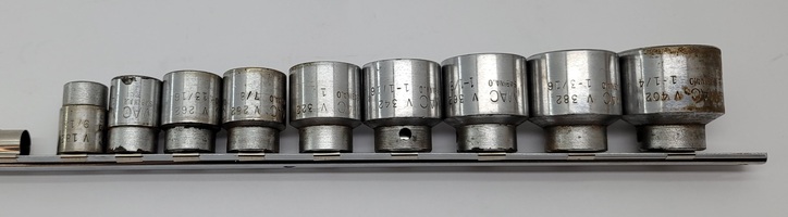Mac Tools V406 9 Pc, SAE, 1/2" Drive Shallow Socket Set 9/16" - 1 1/4”