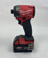 Milwaukee M18 1/4" Hex Impact Driver 2953-20 W/Battery