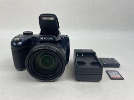 Kodak Pixpro AZ528 DSLR Camera Midnight Blue W/Accessories