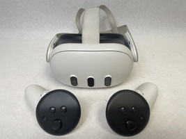 VR Meta Quest 3 Headset - 128GB /w Hand Controllers
