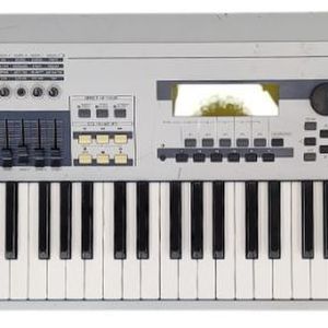 Yamaha MO8 Music Production 88-Key Synthesizer Motif Series MO 8