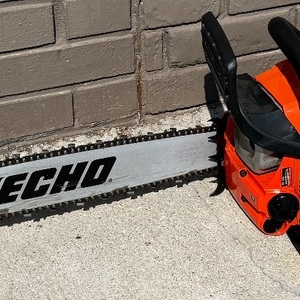 ECHO CS-490 2 Stroke Gas Chainsaw W/20" Bar and Chain 