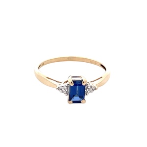 Ladies 10K Yellow Gold Blue Gemstone Ring SZ:7, 1.3g