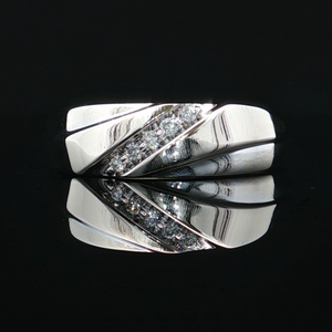 Gents 10K White Gold 1/10CTW Diamond Wedding Band SZ:9.5