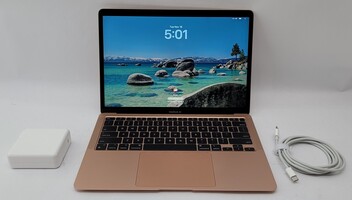 2020 Apple MacBook Air 13.3" M1 7 Core 3.2GHz 8GB RAM 256GB SSD A2337 - RoseGold