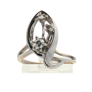 Ladies 14K White Gold .15CTW Diamond Fashion Ring SZ:5.5