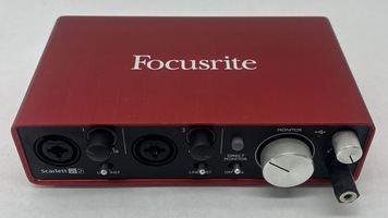 Focusrite Scarlett 2i2 Midi Controller Keyboard