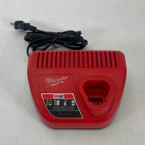 Milwaukee M12 Lithium-ion Battery Charger - Red (48-59-2401)