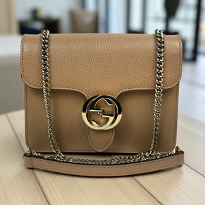 Gucci GG Interlock Medium Crossbody Beige