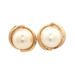 14K Yellow Gold Mabe Pearl Stud Earrings
