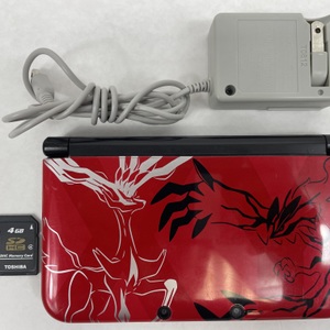 Nintendo 3DS XL - Pokemon X and Y Limited Edition - Crimson Red