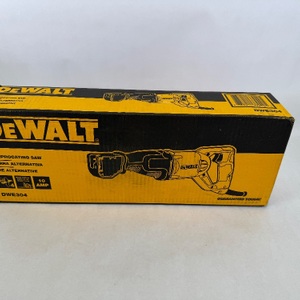 Dewalt 10 Amp Corded Variable Speed Reciprocating Saw DWE304